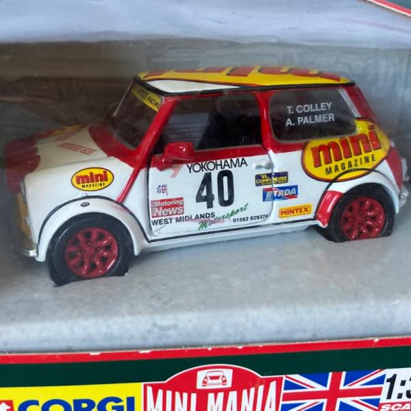 Corgi | 04506 Mighty Minis Racing / Mini Magazine Car No. 40 Terry Colley white/red