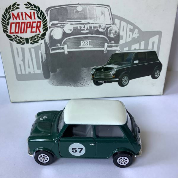 Corgi | Rover Mini Cooper 1990 green No 57 Digbys Code 3
