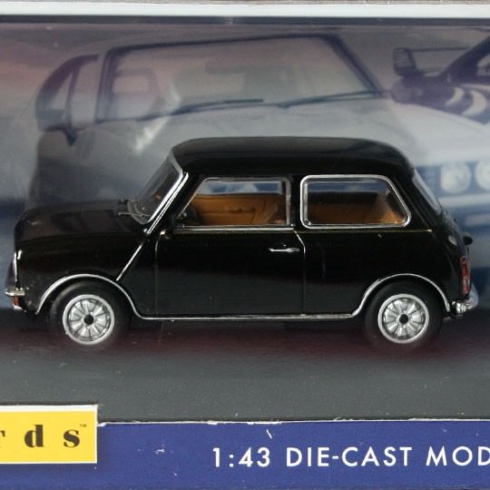 Vanguards | Mini Clubman 1100 schwarz Japan